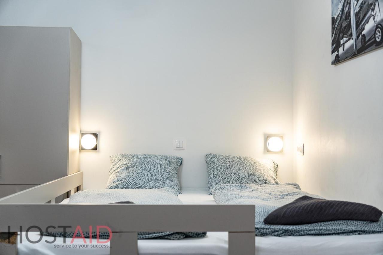 B17 Apartment - Hostaid Budapest Eksteriør billede