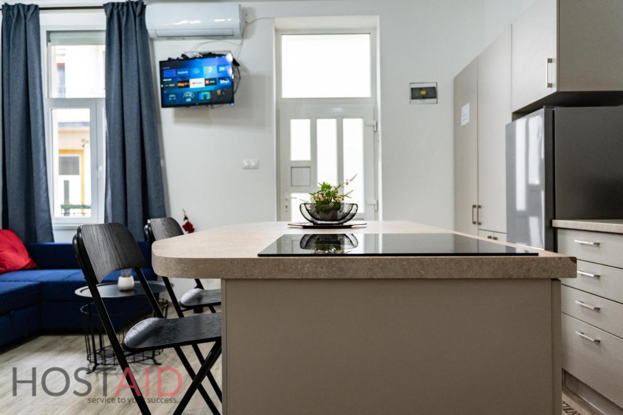 B17 Apartment - Hostaid Budapest Eksteriør billede